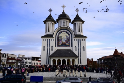 Slujirile Preasfinţitului Nicodim la Catedrala Episcopală în noaptea trecerii dintre ani şi de praznicul Tăierii Împrejur a Mântuitorului